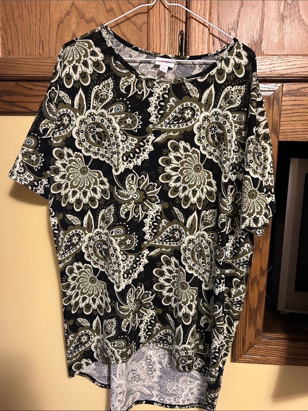LuLaRoe Black and Olive Paisley Short Sleeve Tunic